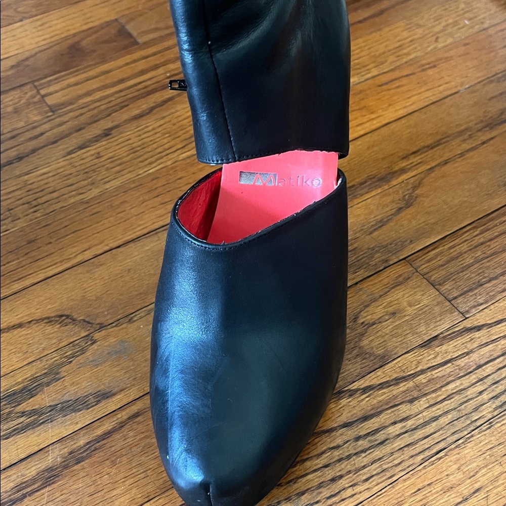 SOLD Matiko Cut Out Opening Black Leather knee high Tall Boots size 9.5 - Picture 7 of 10